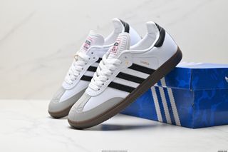(Category: ) located in . Submitted by factory.shoes.outlet (Listing ID 1399058069, Image 1). Description: .