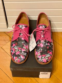 Agnes b 特別版花花皮鞋(size 39)64213439707523110