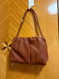 A.P.C. 棕色皮革手提包64216903314306110