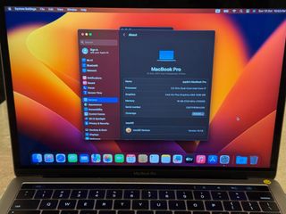 Apple MacBook Pro 13 吋 (2017)64209856076417110