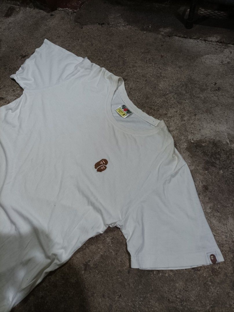 BAPE T-shirt - Medium (Category: Tshirts & Polo Shirts ) located in Digos. Submitted by lester21. (Listing ID 1399057300, Image 3). Description: - White BAPE T-shirt - Size: M - Small logo on chest and sleeve - Crew neck - Material: Cotton.