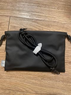 黑色手拿包配肩帶64216185173635110