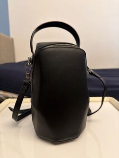 Black leather crossbody bucket bag 全皮黑色斜挎肩水桶包64212821610755110