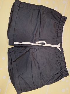 Bossini 黑色短褲not Uniqlo GU64214782329729110