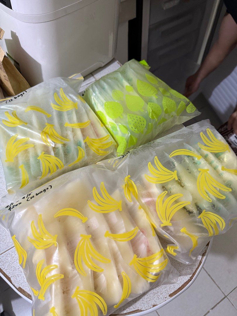 Breastmilk For Sale (Category: Breastfeeding & Bottle Feeding) located in Quezon City. Submitted by cessyfied (Listing ID 1399110513, Image 3). Description: Breastmilk for Sale ✨ 7 weeks post partum as of October 18, 2025 Healthy mama and baby Mama takes Usana Vitamins Separate refrigerator for BMs Pump and Pour method 20/oz RFS: freezer almost full .