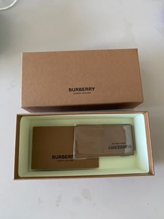 Burberry 卡盒，Tiffany 珠寶盒64214533802498110
