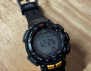 Casio 卡西歐 PRO TREK PRG-240-1電子錶,可以太陽能充電,具備100米防水功能64208961641475110