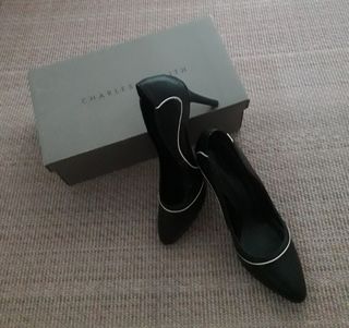 CHARLES & KEITH 黑色3吋高跟鞋64212605934850110