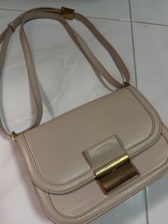Charles & Keith 肩背包64216185375363110