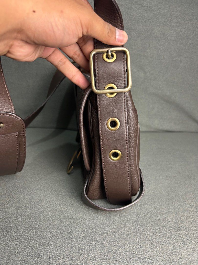 Chloe (Category: Luxury Bags & Wallets) located in Cabanatuan. Submitted by daniel_antonio (Listing ID 1399196110, Image 3). Description: .