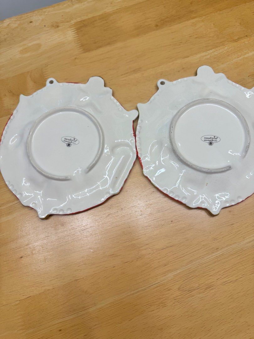 Christmas gingerbread plate (Category: Dinnerware & Cutlery) located in Manila. Submitted by camshomecollections888 (Listing ID 1399055537, Image 2). Description: Price for both 1 pc has Natural crazing 8 inches .
