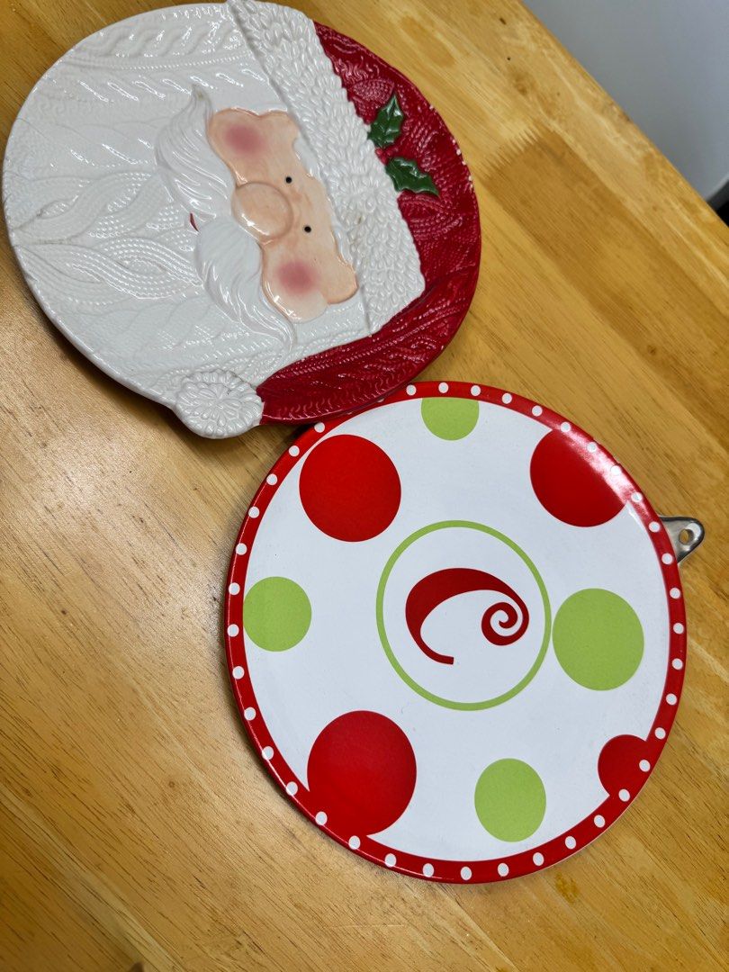 Christmas plates (Category: Dinnerware & Cutlery) located in Manila. Submitted by camshomecollections888 (Listing ID 1399056292, Image 2). Description: Price for both 8 inches plate Santa plate has natural crazing and some paint chip .