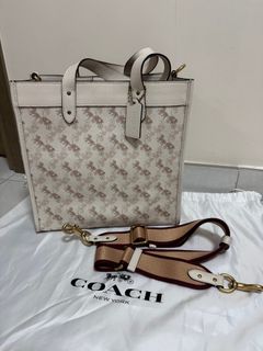 Coach Carriage Pattern Handbag64218457046273110