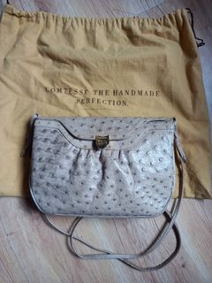 (Category: ) located in . Submitted by brandsforless88 (Listing ID 1399065696, Image 1). Description: .