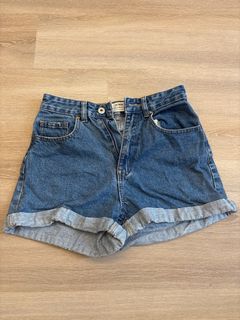 (Category: ) located in . Submitted by huiwennne (Listing ID 1399137960, Image 1). Description: .