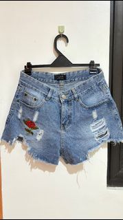 (Category: ) located in . Submitted by missbns (Listing ID 1399225913, Image 1). Description: .