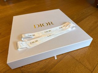 Dior Tote Box with Ribbon and bag64212822223617110