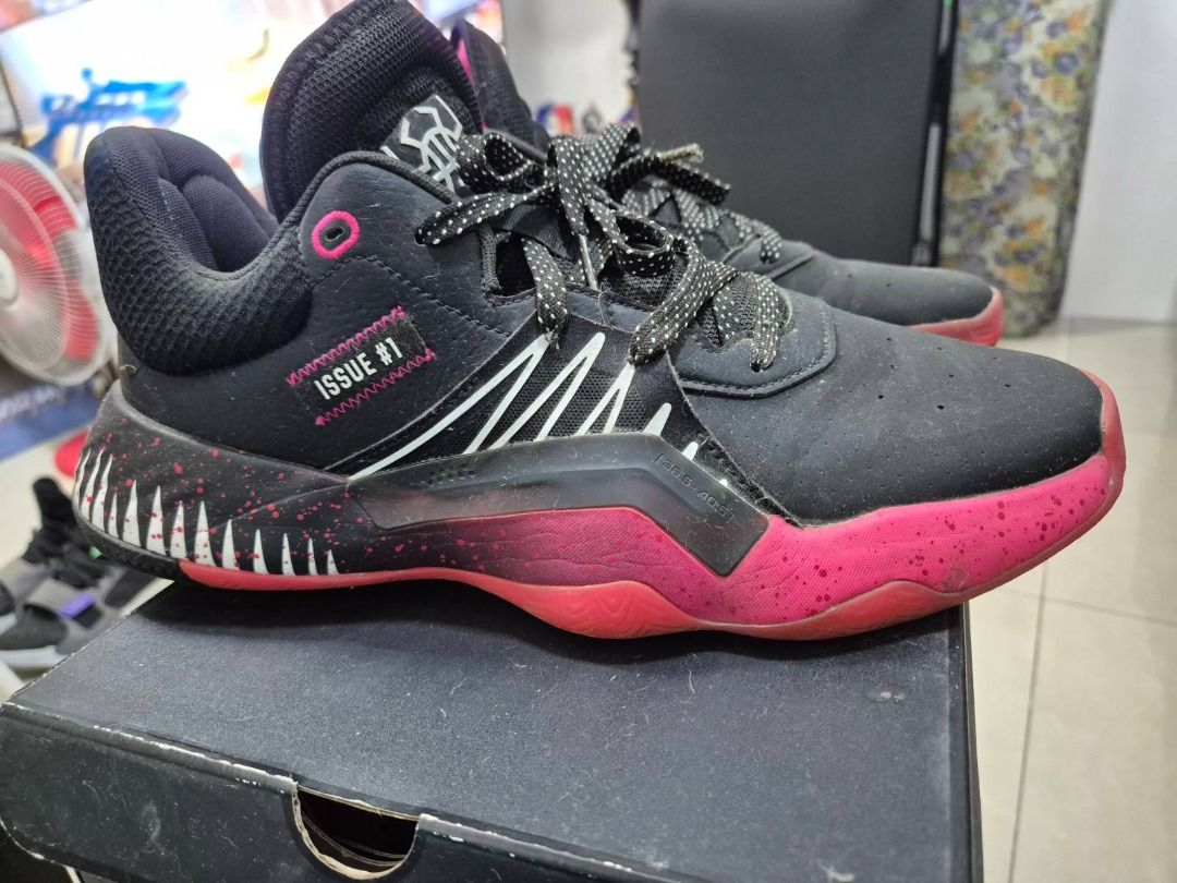 Don Issue 1 Venom sz 10.5 US (Category: Sneakers) located in Muntinlupa City. Submitted by nostalgiakid (Listing ID 1399234974, Image 1). Description: Size 10.5 US Don Issue 1 Venom sz 10.5 USused 1x like new no box, no insoles *give a price and let's make a deal shipping shouldered by buyer lalamove or grab payment via gcash loc: muntinlupa meetups in festival mall or alabang town center.