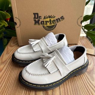 🌟官方網站授權商家🌟Dr.martens 馬汀博士流蘇樂福鞋 ADRIAN 白色低幫馬丁靴時尚休閒鞋 尺碼：35-4564207449446658110