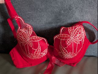 (Category: ) located in . Submitted by dearplaster (Listing ID 1399112274, Image 1). Description: .