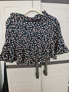 (Category: ) located in . Submitted by wardrobeez (Listing ID 1399058261, Image 1). Description: .