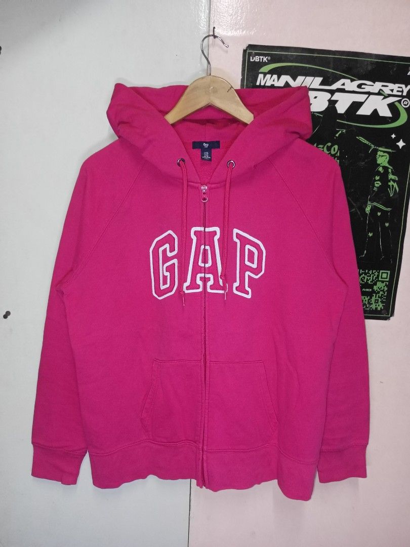 Gap Zip-Up Hoodie - XL (Category: Hoodies) located in Manila. Submitted by got_em_ware (Listing ID 1399234811, Image 1). Description: Reminders: ALL ITEMS ARE THRIFTED so manage your Expectation ( Bawal sa maselan at siraulo ) READY TO WEAR ITEMS/ ALREADY WASHED 📏Measurements: Inches ‼️Disclaimer: some items may or may not have small hole, runs, cut tag labels, wrong sizing, mendings, and uneven stitch, permanent/washable stains ✨GAP jacket (Aut