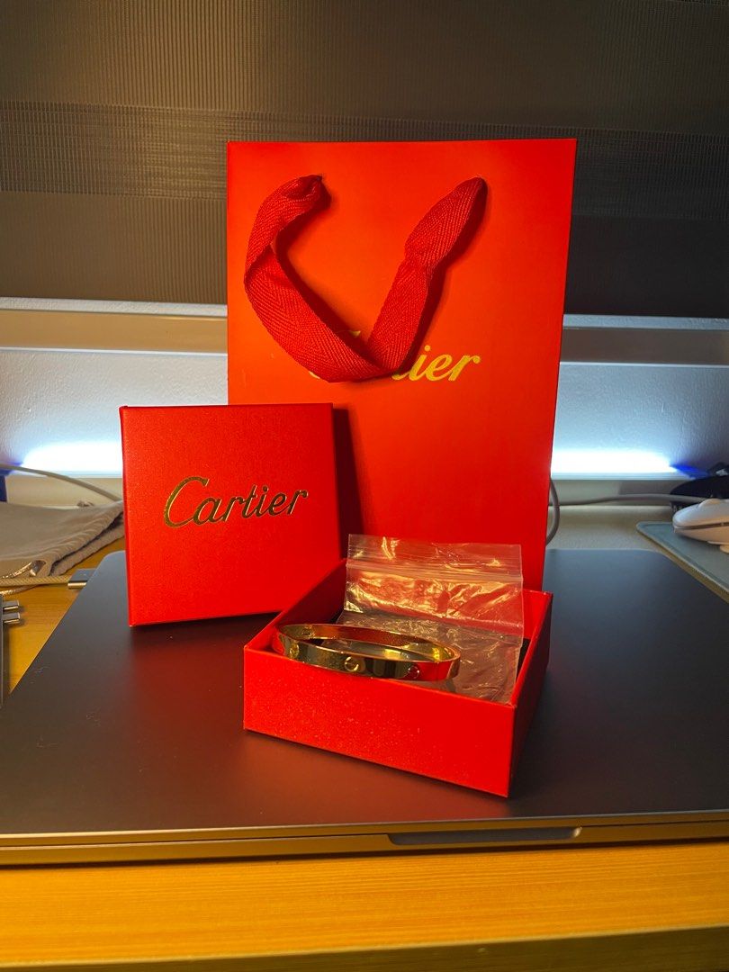 Gold Bracelet (Category: Bracelets) located in Taguig. Submitted by zone26ph (Listing ID 1399059509, Image 2). Description: Brand New - box, paper bag, and bracelet - Slightly negotiable.