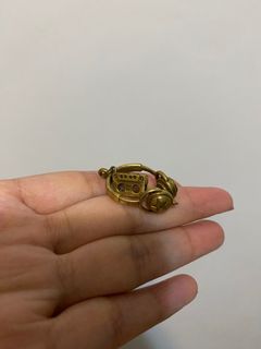 Headphone & cassette pendant64215708696067110