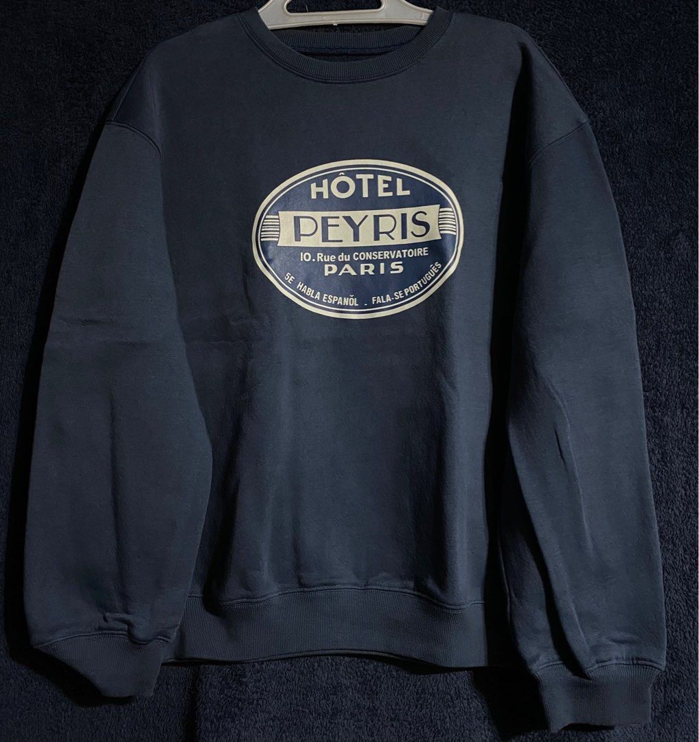 Hotel Peyris Paris Sweatshirt (Category: Coats, Jackets and Outerwear) located in Valenzuela. Submitted by nikizef_ (Listing ID 1399160785, Image 1). Description: Navy Blue Sweatshirt • Crew neck design with long sleeves • Size M on tag (fits up to XL, oversized fit) •Worn Once Almost Brandnew 📦 RFS: Decluttering .