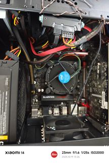Computadora de escritorio con procesador Intel Core i5 de séptima generación