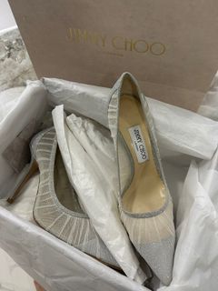 (Category: ) located in . Submitted by mysecondcloset (Listing ID 1399123895, Image 1). Description: .