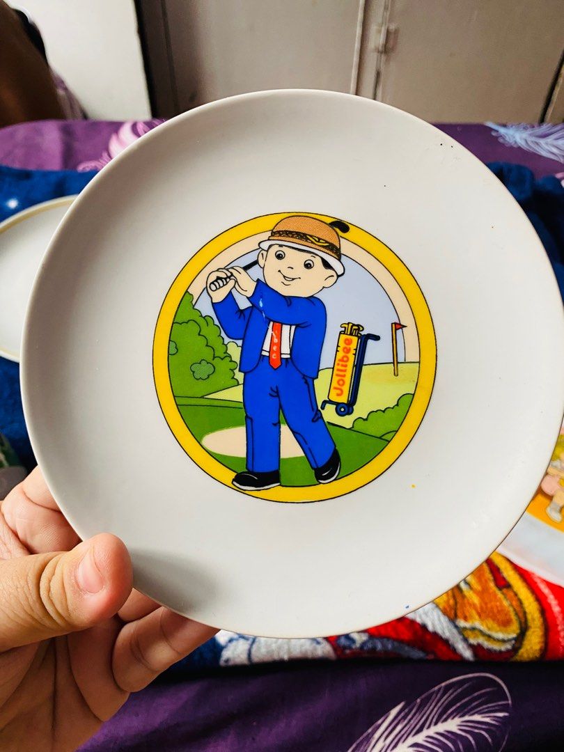 Jollibee Vintage Plate 1988 (Category: Dinnerware & Cutlery) located in Cainta. Submitted by sjprelovedbotique (Listing ID 1399090403, Image 2). Description: 1 jollibee plate 1 mug 1 small plate 2 oval plate Pwede per piece. .