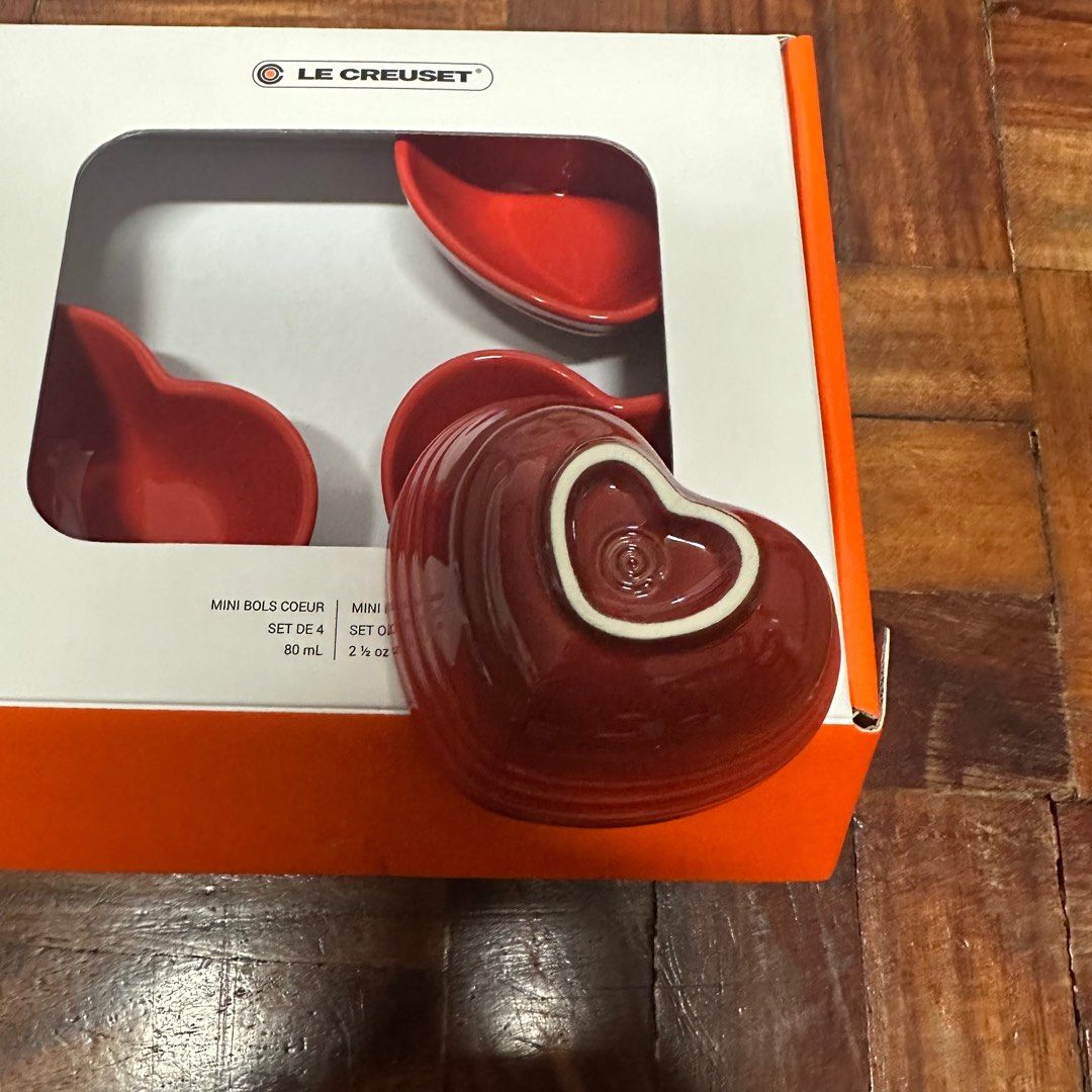 Le Creuset Mini Heart Bowls (Category: Other Kitchenware & Tableware) located in Quezon City. Submitted by blankiev (Listing ID 1399151676, Image 2). Description: RFS don’t use it declutter extra pasalubong from the US Guaranteed Authentic Original MOP Gcash GoTyme BDO MOD Lalamove JNT SCO.