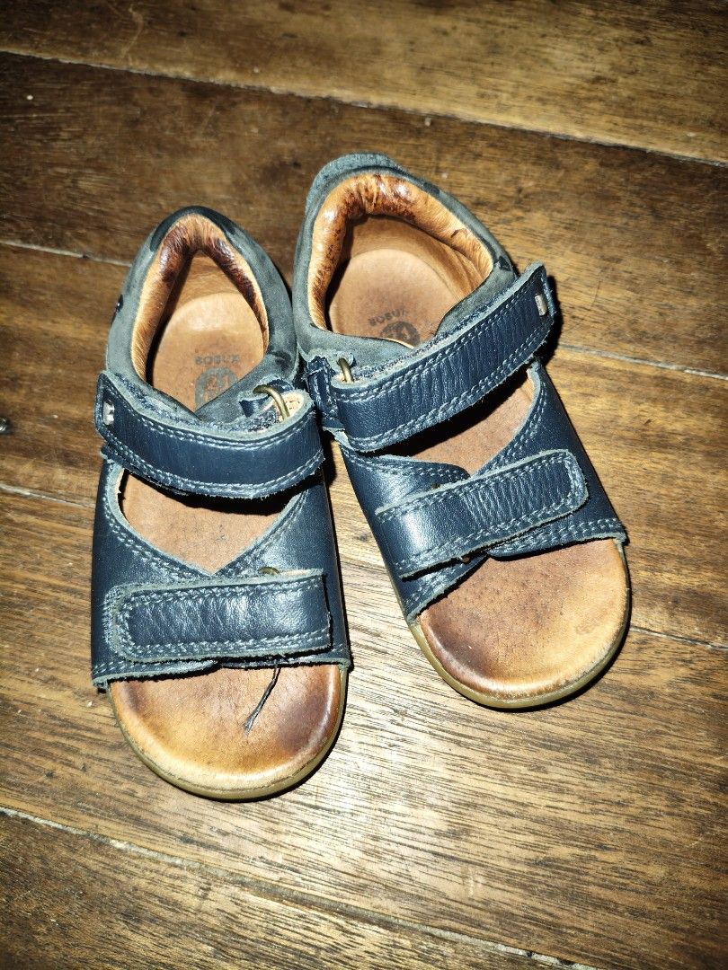 leather sandals kids bobux (Category: Babies & Kids Fashion) located in Cavite. Submitted by matsof (Listing ID 1399173933, Image 2). Description: size 21 14.8 cm insole.