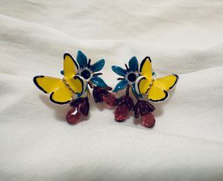 LN - 黃蝴蝶與花 耳環64209640076035110