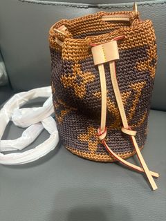 Louis Vuitton 編織水桶包64214533177857110