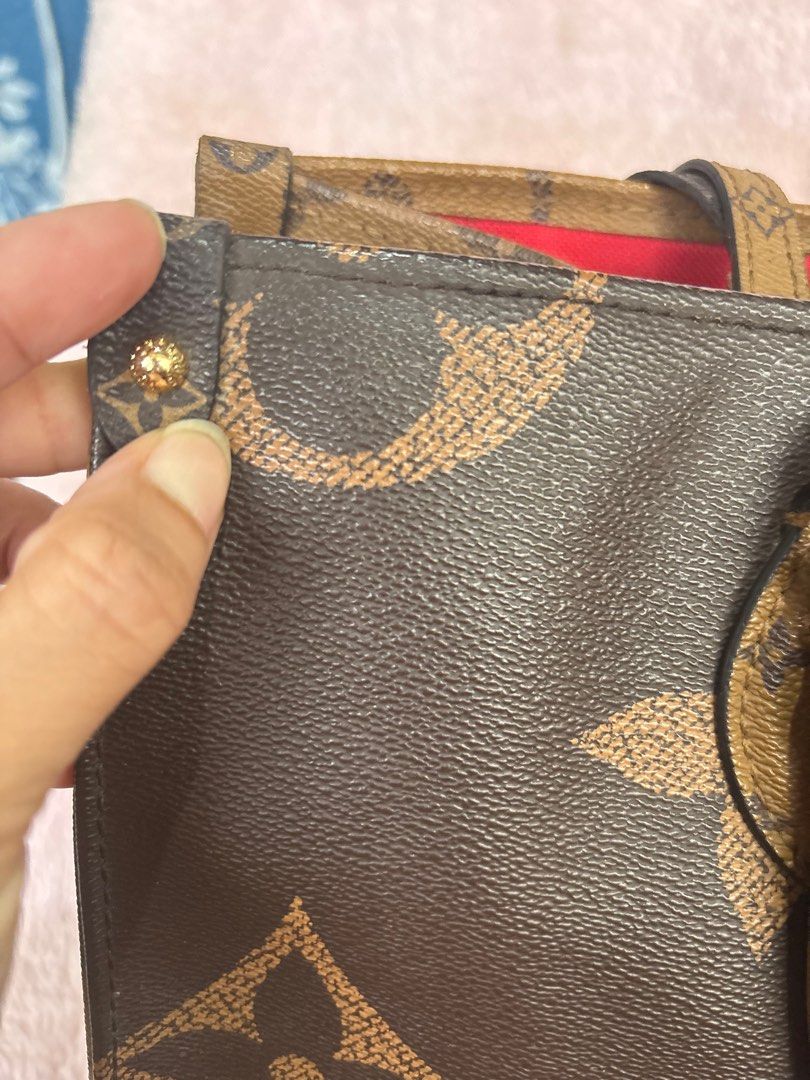 lv on the go (Category: Luxury Bags & Wallets) located in Rizal. Submitted by riri.rarapreloved (Listing ID 1399123881, Image 2). Description: preloved tote bag super nice ganda nito .