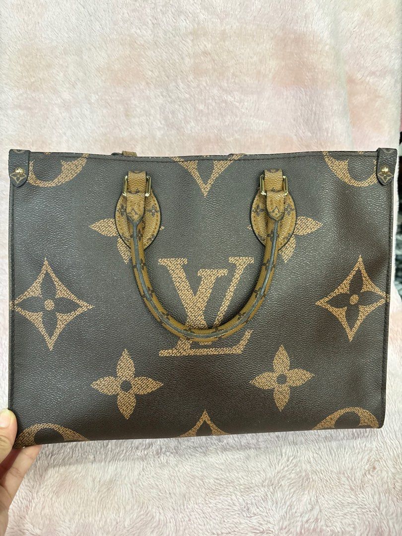 lv on the go (Category: Luxury Bags & Wallets) located in Rizal. Submitted by riri.rarapreloved (Listing ID 1399123881, Image 1). Description: preloved tote bag super nice ganda nito .