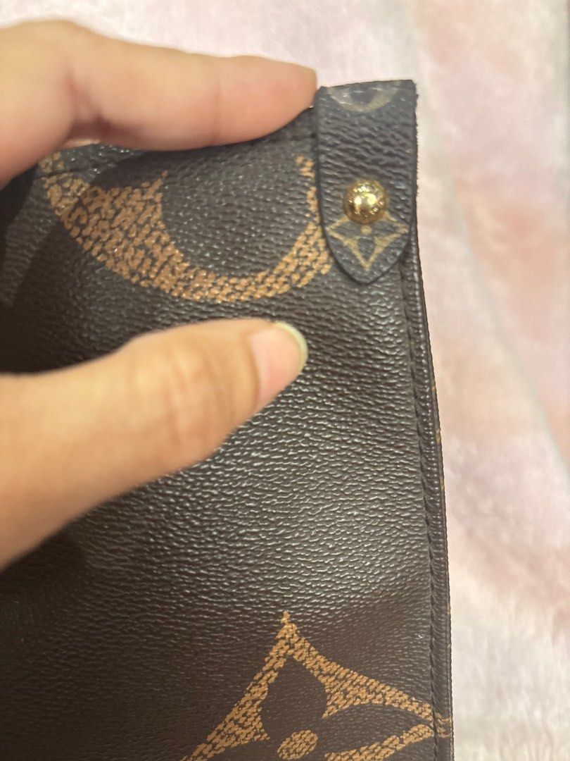 lv on the go (Category: Luxury Bags & Wallets) located in Rizal. Submitted by riri.rarapreloved (Listing ID 1399123881, Image 3). Description: preloved tote bag super nice ganda nito .