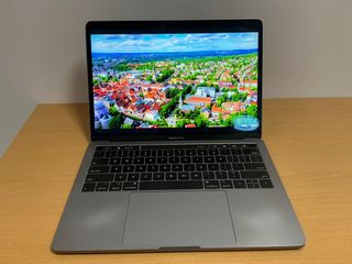 New MacBook Pro 2019 Touch Bar | i5 | 512GB SSD | 8GB RAM | 13.3” Retina Screen | charger included64215000336514110