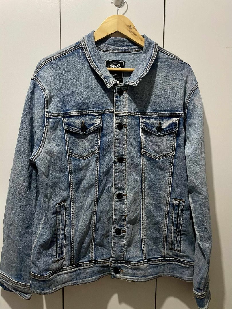 Men's Denim Jacket (Category: Coats, Jackets and Outerwear) located in Pasig City. Submitted by reesekirsten_ (Listing ID 1399128157, Image 3). Description: - Men's light blue denim jacket - Features two chest pockets and two side pockets - Button-down closure - Buttoned cuffs - Classic collar - Standard fit - Back yoke detail - Ideal for casual wear.