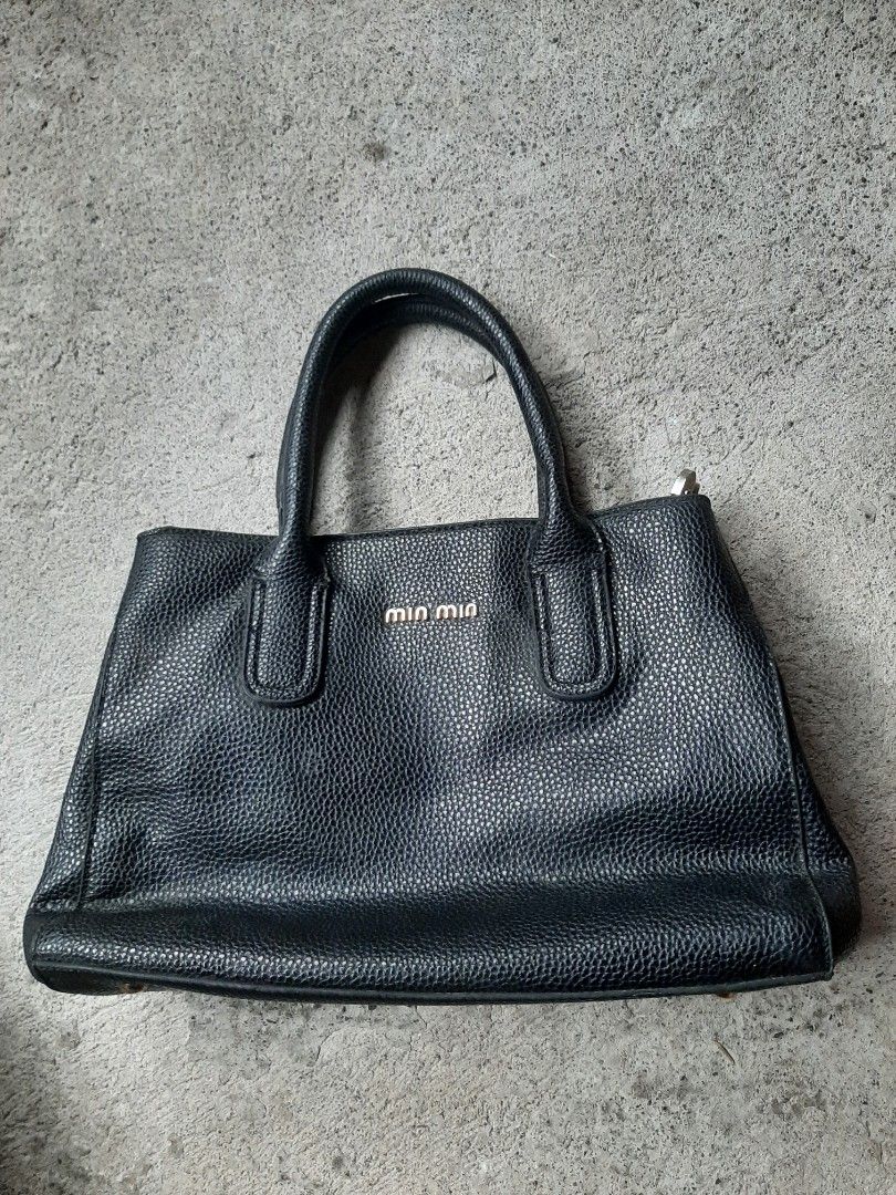 Miu Miu (Category: Luxury Bags & Wallets) located in Siniloan. Submitted by rethr1ft (Listing ID 1399119736, Image 1). Description: .