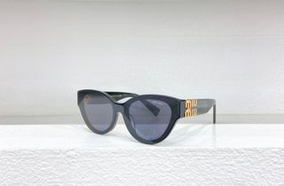 💎誠信賣家💎MIU MIU 太陽眼鏡  MU 104AV64213240649602110