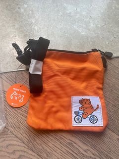 MUZIK TIGER 橘色斜挎包旅行斜孭小袋64211993572866110