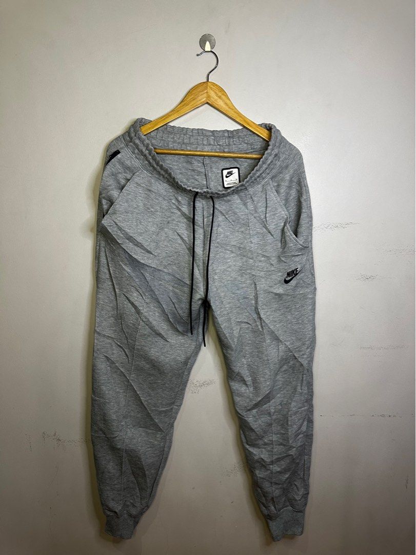 NIKE TECHFLEECE (Category: Joggers) located in Molave. Submitted by thriftmate13 (Listing ID 1399123081, Image 1). Description: .