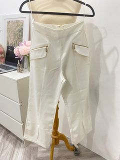 (Category: ) located in . Submitted by styledandsmitten (Listing ID 1399199881, Image 1). Description: .