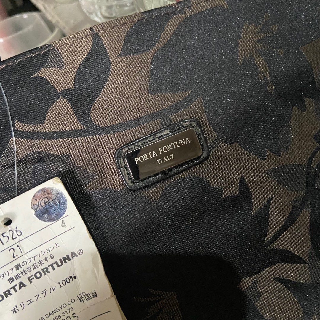 Porta Fortuna Tote Bag (Category: Tote Bags) located in Taguig. Submitted by nessyyy (Listing ID 1399092306, Image 2). Description: Japan Surplus - what you see is what you get - issue included in the photos Mode of Delivery: Lalamove or JnT only Mode of Payment: Gcash only.
