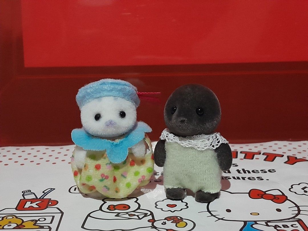 [READ DESCRIPTION] Sylvanian Families Seal and Mole Toddler (Category: Figurines & Statues) located in Angeles City. Submitted by trustsuki (Listing ID 1399092372, Image 1). Description: 🍮 ꒰ wts lfb ph only .ᐟ ˚♡ ꒱ ♡ Sylvanian Families Toddlers ♡ 450ea + lsf ♡ onhand ♡ good condi medj dirty lng ung hands and paa niya due to display but need ligo | flocking on nose for mole ♡ payo x sensi x impatient mop: gcash mod: j&t + lsf ( no -21 voucher due