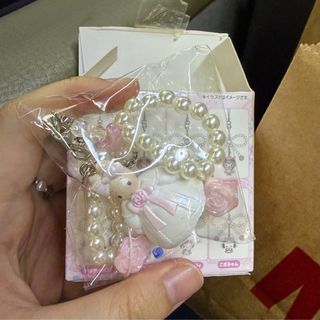 Sanrio花嫁系列珍珠蝴蝶結吊飾 茉莉兔 兔媽媽 Marron cream64213877374594110