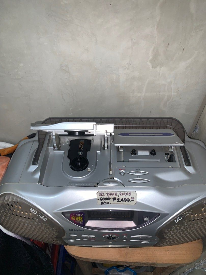 SHARP MD-F100 CD Bombox player (Category: Portable Music Players) located in Angeles City. Submitted by gwthriftac (Listing ID 1399200157, Image 3). Description: SHARP MD-F100 bombox >CD💿 , 📼 Tape, and 📻 Radio Player >2,499 pesos >110v .